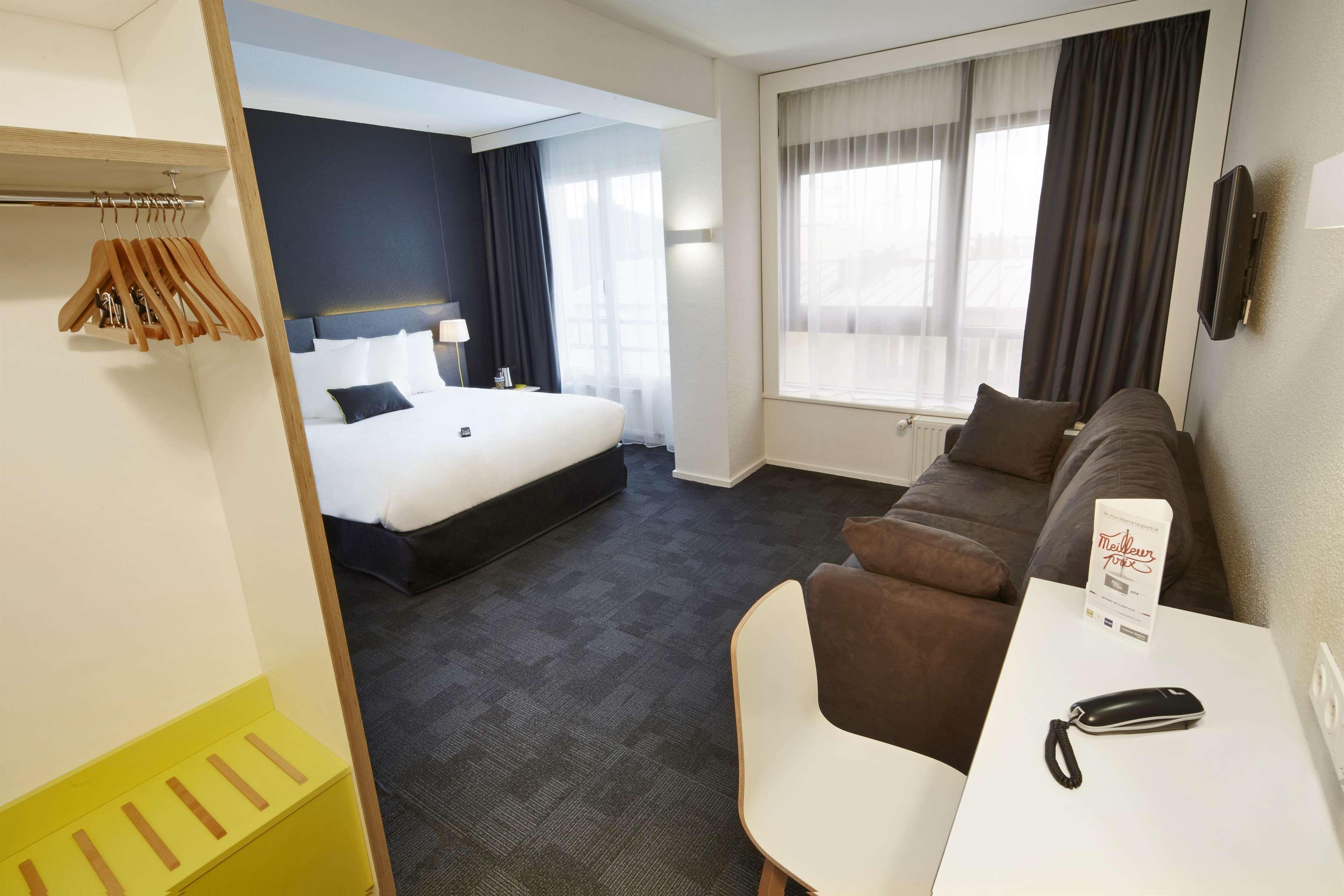 คีเรียด์โฮเต็ลเบรสท์เซ็นเตอร์ Hotel เบรสต์ ภายนอก รูปภาพ